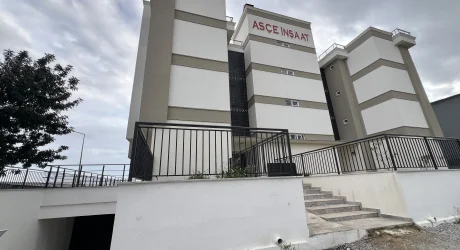 GENİŞ BAHÇELİ KAPALI OTOPARK